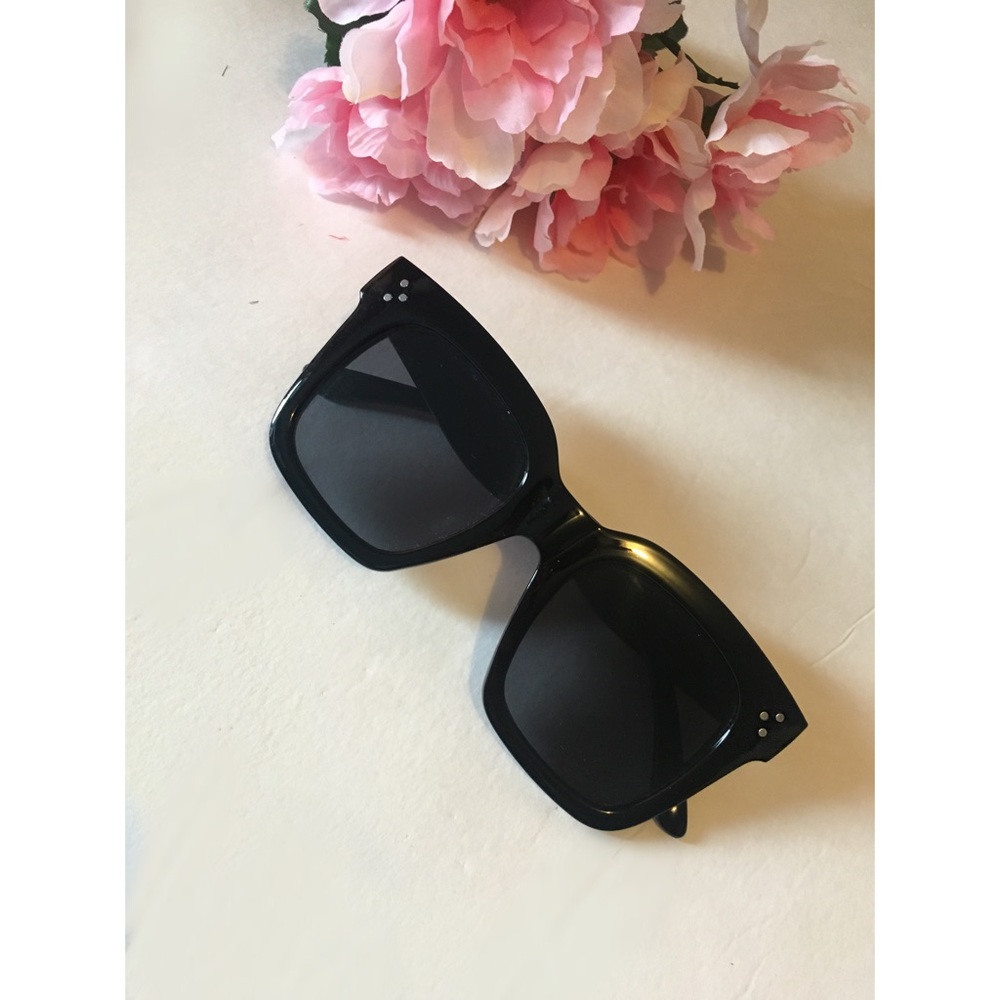 Fashion Blogger Square Sunglasses 😎